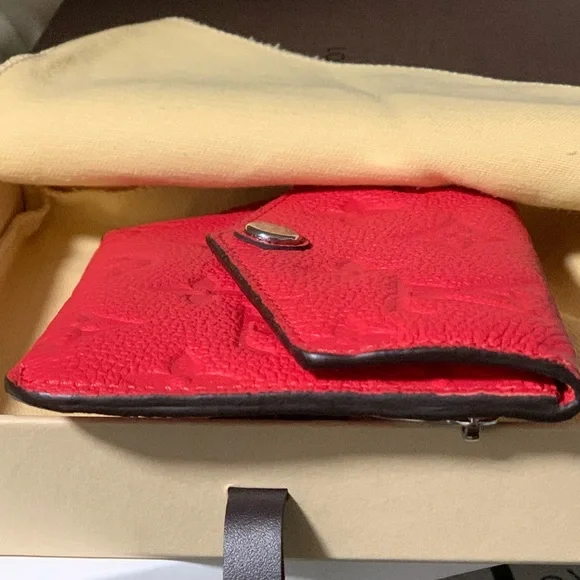 Louis Vuitton Empriente Card Holder with Keychain - Picture 8 of 15